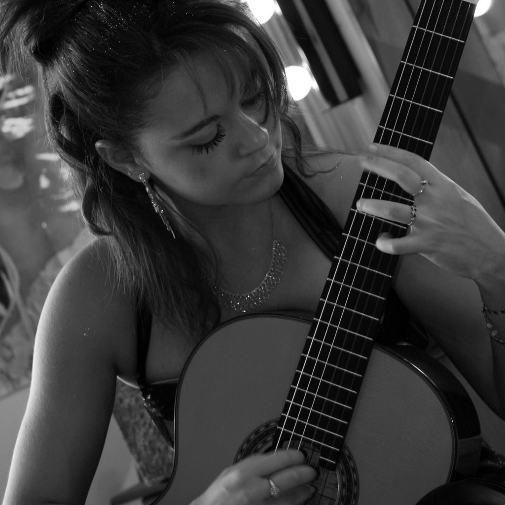 Keren-Nada Bahr : Guitariste solo pour le Concerto d'aranjuez 